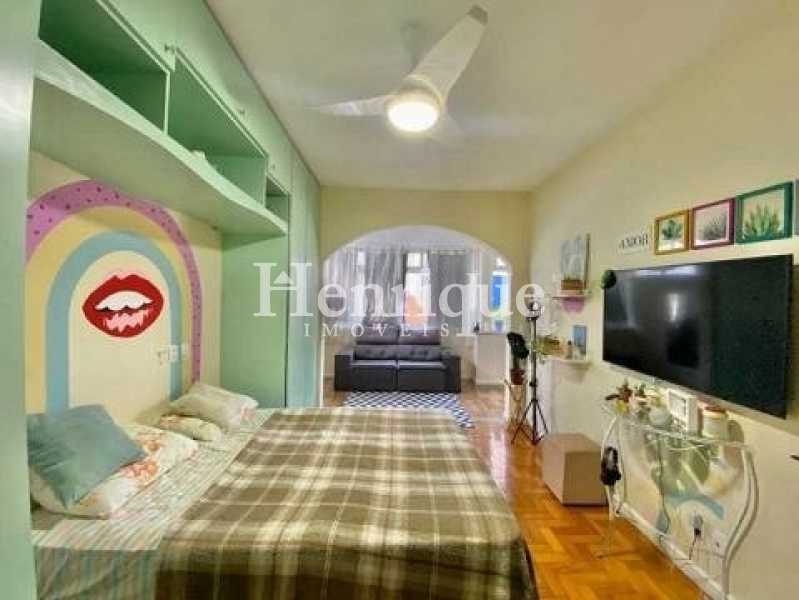 Picsart_23-04-04_21-54-43-155 - 16