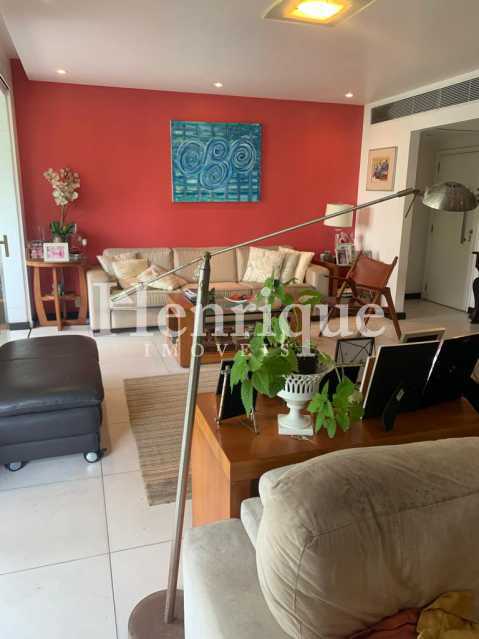 818f4924-30e2-414b-8766-c15fe8 - 2