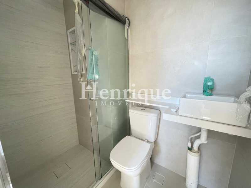 Conheça Banheiro Suíte do imóvel - Apartamento à venda Estrada da Água Grande, Vista Alegre, Rio de Janeiro - R$ 430.000 - FLAP30804 - 15 Banheiro Suíte - 15