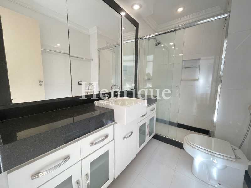 Conheça Banheiro Suíte do imóvel - Cobertura à venda Rua Marechal Pires Ferreira, Cosme Velho, Rio de Janeiro - R$ 2.500.000 - FLCO40043 - 19 Banheiro Suíte - 19