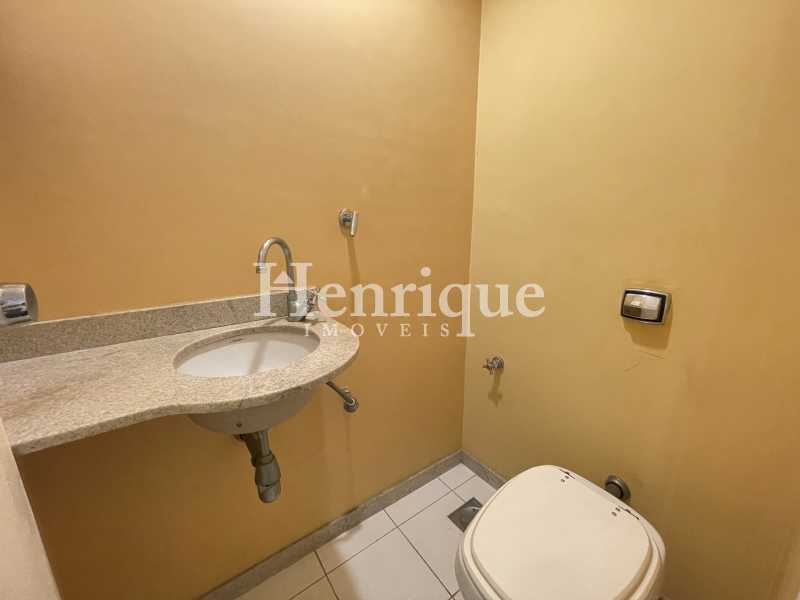 Conheça Lavabo do imóvel - Cobertura à venda Rua Marechal Pires Ferreira, Cosme Velho, Rio de Janeiro - R$ 2.500.000 - FLCO40043 - 24 Lavabo - 24