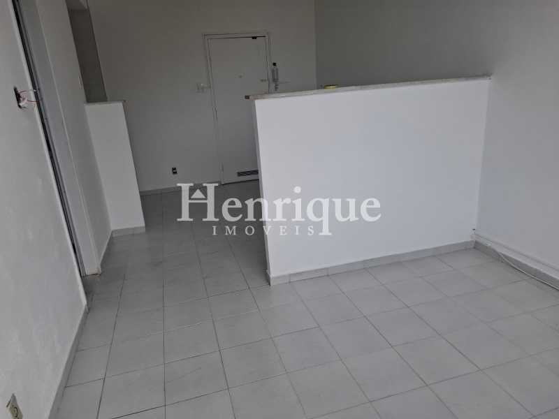 bc07b021-1bdb-4daf-8c13-a5bb38 - 12