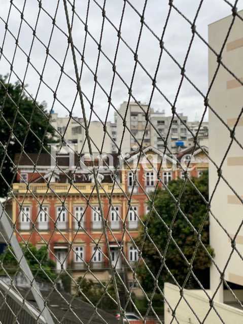 b02d107e-7cd0-480c-91ab-4479d2 - 12