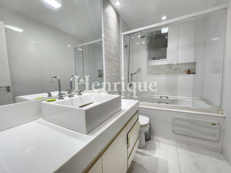 WhatsApp Image 2025-10-05 at 2 - 19