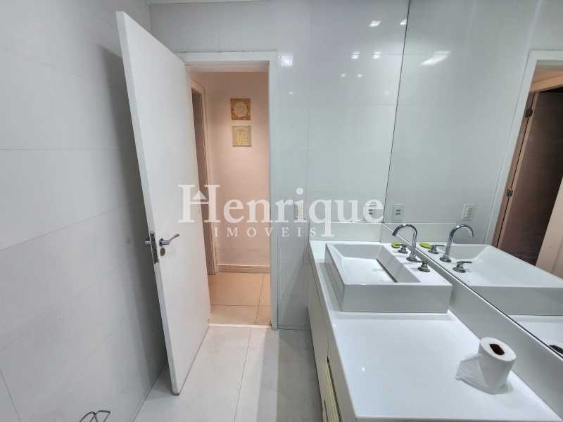 WhatsApp Image 2025-10-05 at 2 - 20