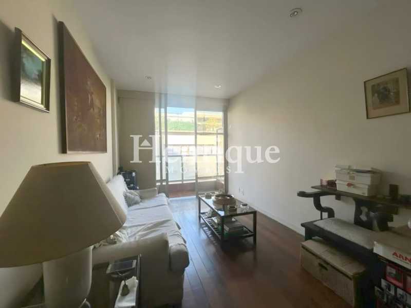 WhatsApp Image 2025-10-03 at 1 - 4