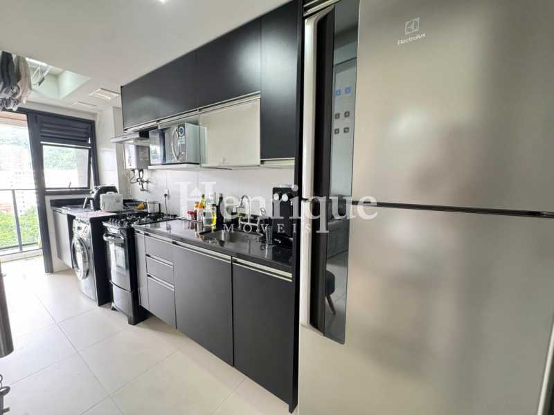 ade8c8dc-abf6-49a4-b6c7-4d4c57 - 24