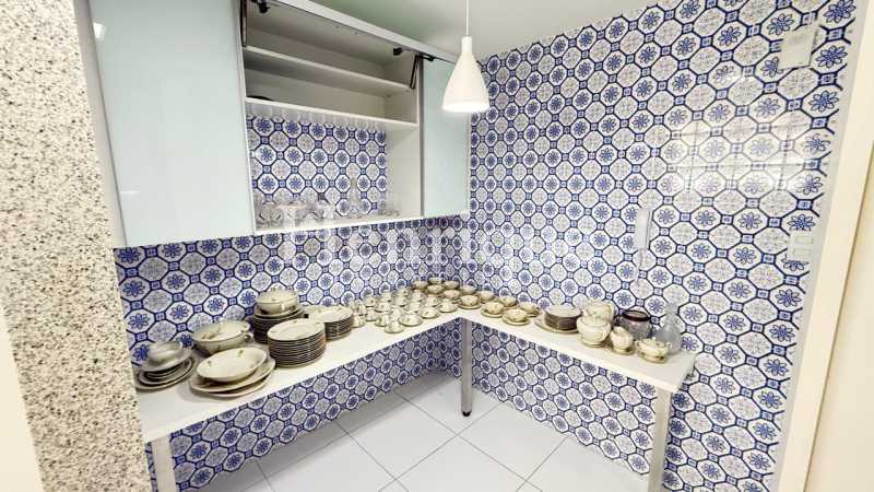 b8752dbd-fa00-45be-9bd5-575530 - 7