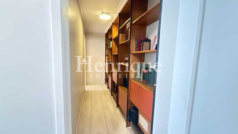 7b6b8e9d-1e31-401e-b422-b8d4a5 - 25