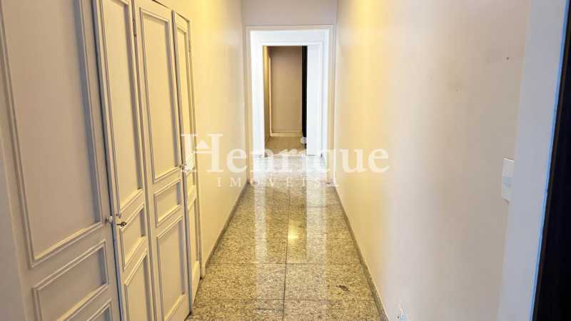 d274d53a-7fd9-462e-8402-c3a68e - 27