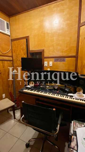 90fe561e-d7fb-4967-a04b-5b380e - 4