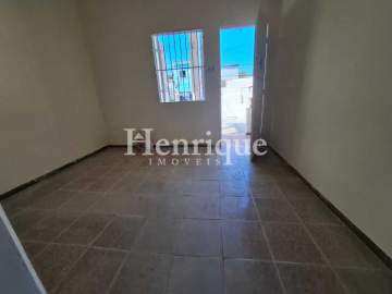 Ótima localização - 2 quartos com varanda e 2 vagas - FLCA20013