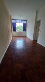 Excelente apartamento único no coração da Tijuca, entre a Praça Saens Pena e o Shopping Tijuca. - CRAP20212