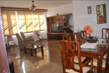 Imperdível - Excelente apartamento, silencioso, com vista livre, localizado em rua arborizada na Tijuca. - CRAP40025