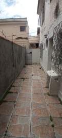 Bom apartamento térreo com quintal, sala, 2 quartos - CRAP20296