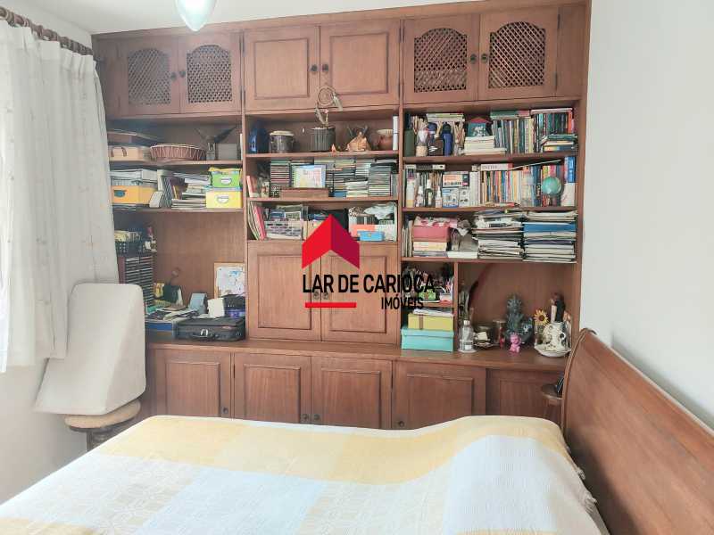 Estante do Quarto 2 - 13
