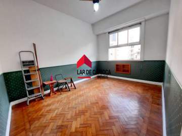Oportunidade! Apartamento quarto-sala super agradável, ótimo prédio com pilotis, bela arquitetura, vaga para alugar - LCAP10416