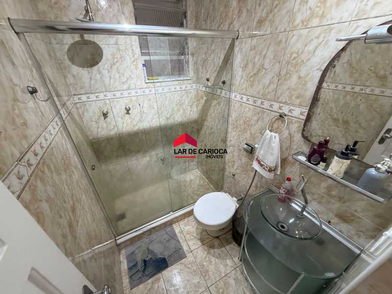 Conheça Banheiro Social do imóvel - Copacabana - Excelente apartamento de 2 quartos com vaga escriturada e perto de metrô - LCAP20786 - 15 Banheiro Social - 15
