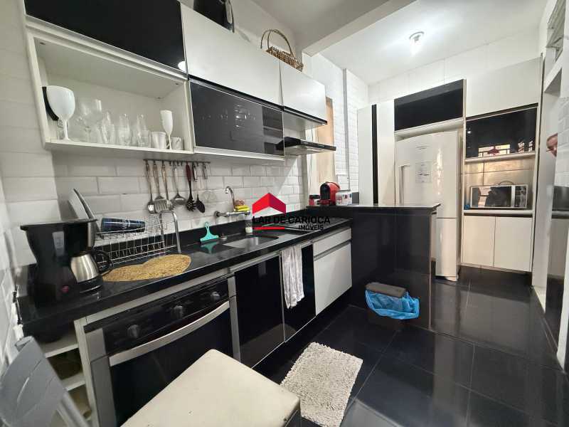 Conheça Cozinha Reformada do imóvel - Copacabana - Excelente apartamento de 2 quartos com vaga escriturada e perto de metrô - LCAP20786 - 19 Cozinha Reformada - 19