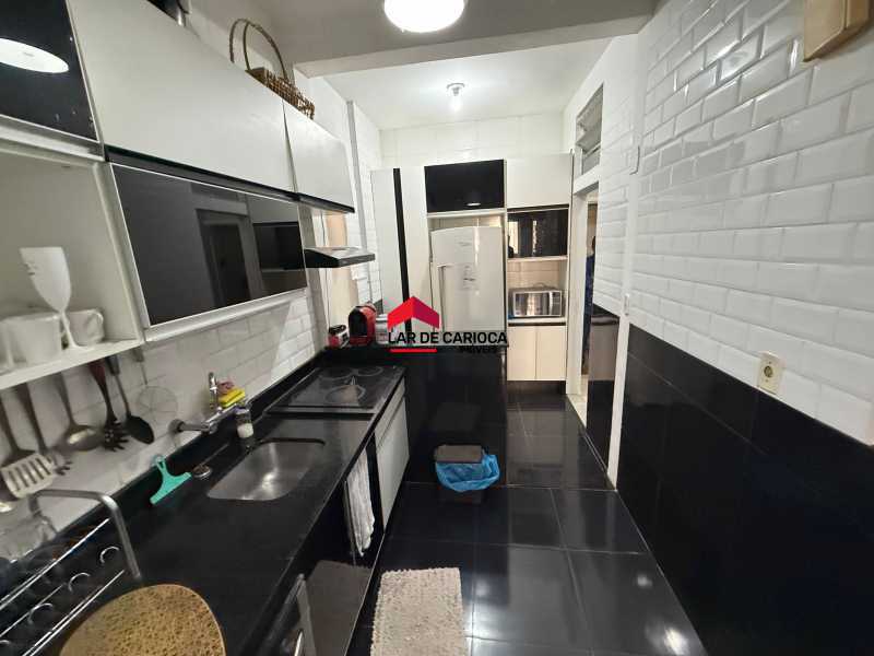 Conheça Cozinha Reformada do imóvel - Copacabana - Excelente apartamento de 2 quartos com vaga escriturada e perto de metrô - LCAP20786 - 17 Cozinha Reformada - 17