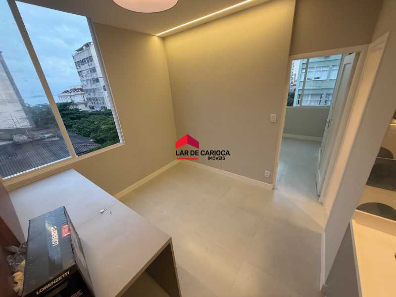 Conheça 242359 do imóvel - Apartamento sala e quarto totalmente reformado / 35 m² / vista mar / Copacabana / Posto 2 - LCAP10513 - 9 242359 - 9