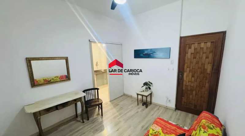 Conheça 5 do imóvel - Varanda charmosa, vaga na escritura e localização privilegiada no Posto 5: a poucos minutos da praia e do metrô. - LCAP10521 - 5 5 - 5