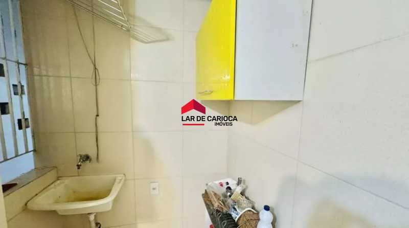 Conheça 9 do imóvel - Varanda charmosa, vaga na escritura e localização privilegiada no Posto 5: a poucos minutos da praia e do metrô. - LCAP10521 - 9 9 - 9