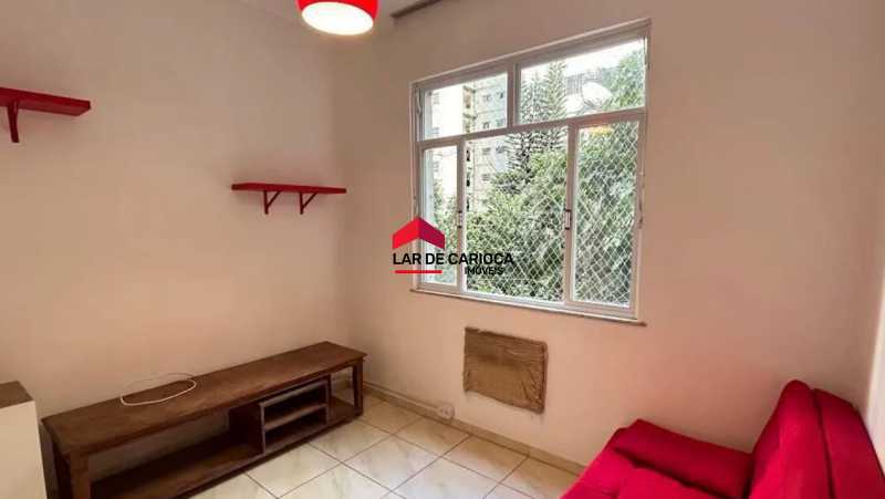 Conheça 2 do imóvel - Silêncio, charme e uma vista para o verde: um refúgio surpreendente no coração do Posto 5. - LCAP20799 - 2 2 - 2