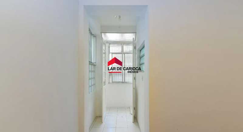 Conheça 5 do imóvel - Sala e quarto, varanda com vista para o verde, prédio charmoso - Posto 5. - LCAP10527 - 5 5 - 5