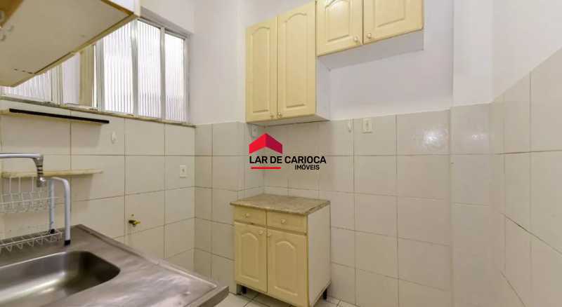Conheça 7 do imóvel - Sala e quarto, varanda com vista para o verde, prédio charmoso - Posto 5. - LCAP10527 - 9 7 - 9