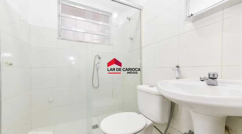 Conheça 15 do imóvel - Sala e quarto, varanda com vista para o verde, prédio charmoso - Posto 5. - LCAP10527 - 17 15 - 17