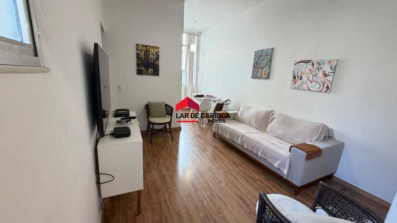 Conheça Sala do imóvel - Copacabana -Sala e Quarto reformado com dependência perto do metrô e praia - LCAP10529 - 4 Sala - 4