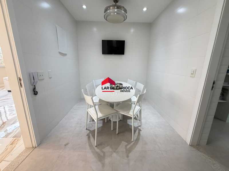 Conheça 24949 do imóvel - Apartamento : 4 quartos / 2 Suítes/ 300m² / 1 vaga na escritura / Copacabana - LCAP40226 - 23 24949 - 23