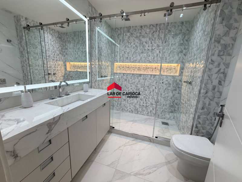 Conheça 24973 do imóvel - Apartamento : 4 quartos / 2 Suítes/ 300m² / 1 vaga na escritura / Copacabana - LCAP40226 - 30 24973 - 30