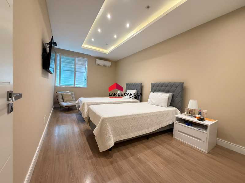 Conheça 24975 do imóvel - Apartamento : 4 quartos / 2 Suítes/ 300m² / 1 vaga na escritura / Copacabana - LCAP40226 - 15 24975 - 15