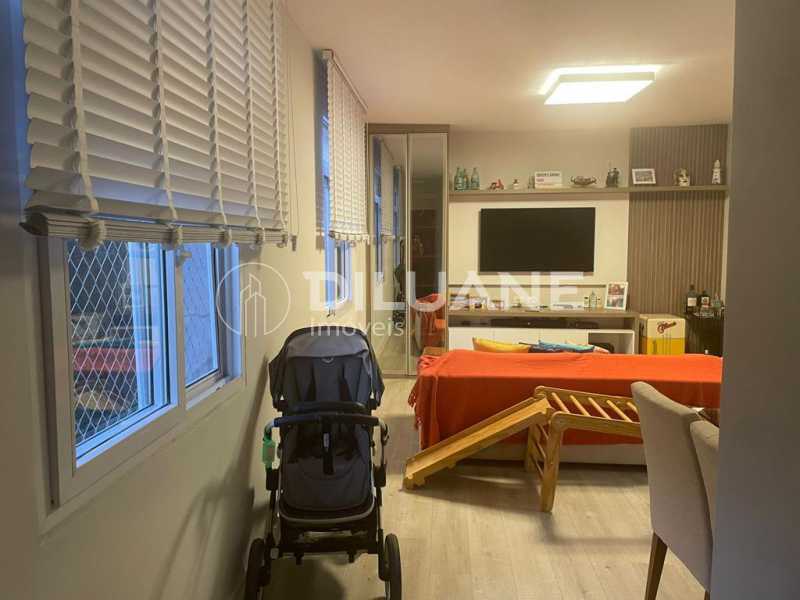 4879ab46-257c-4b4b-8c0a-7001f0 - 3