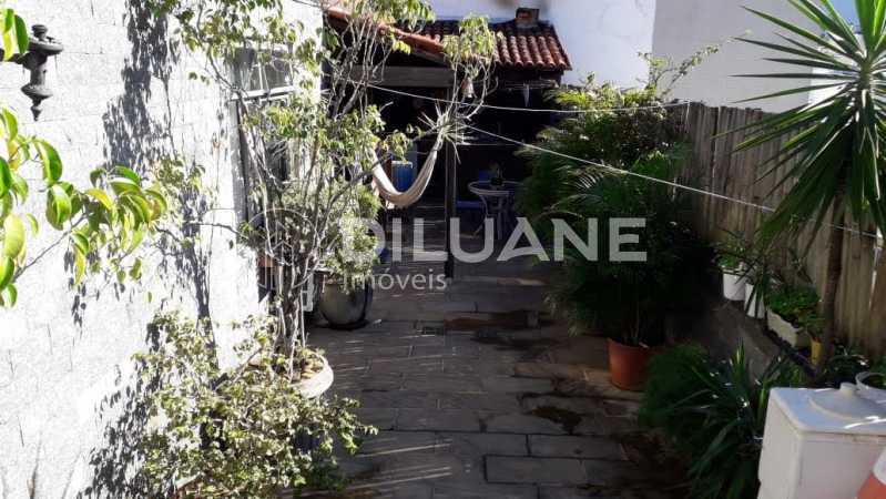 Conheça terraço. do imóvel - Excelente cobertura no Leme 302 m²,sala com dois ambientes, 05 dormitórios, com 01 suite e closet, cozinha espaçoso , terraço, varanda, e churrasqueira. - CPCO50012 - 32 terraço. - 32