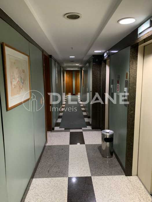 2ff21d06-d17d-433c-a69b-786eee - 14