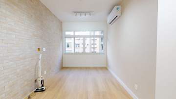 Apartamento de 3 quartos (1 suíte), com vaga de garagem, em Copacabana - BTAP30283