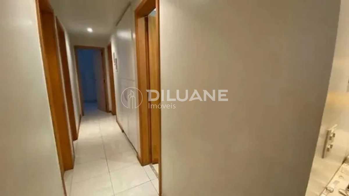 fe64fdb1-7847-4725-8267-bf1caa - 25