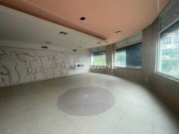 Ótima localização - Òtima localização de súper loja comercial no primeiro andar!!!! - BTLJ00062