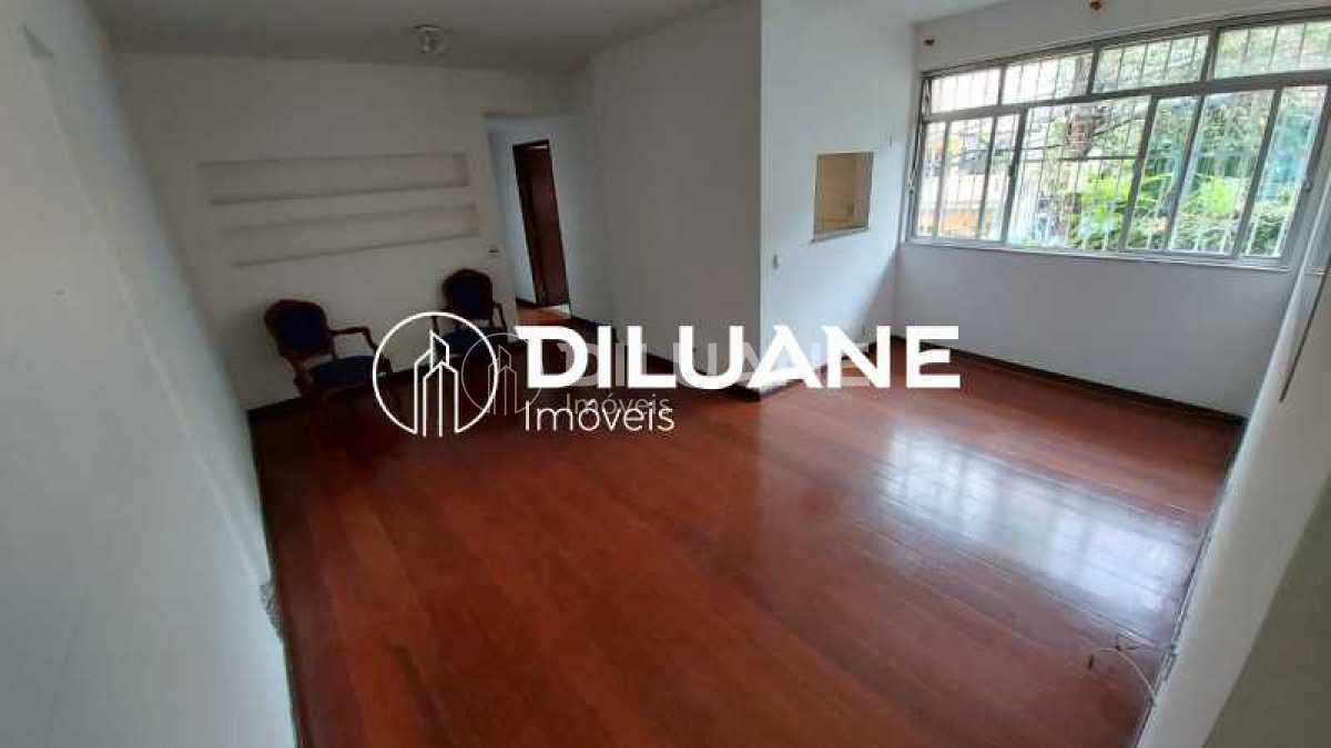 Dezoito de outubro 335 102 6 - 8
