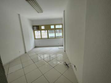 Sala Comercial no Centro com Banheiro - BTSL00183