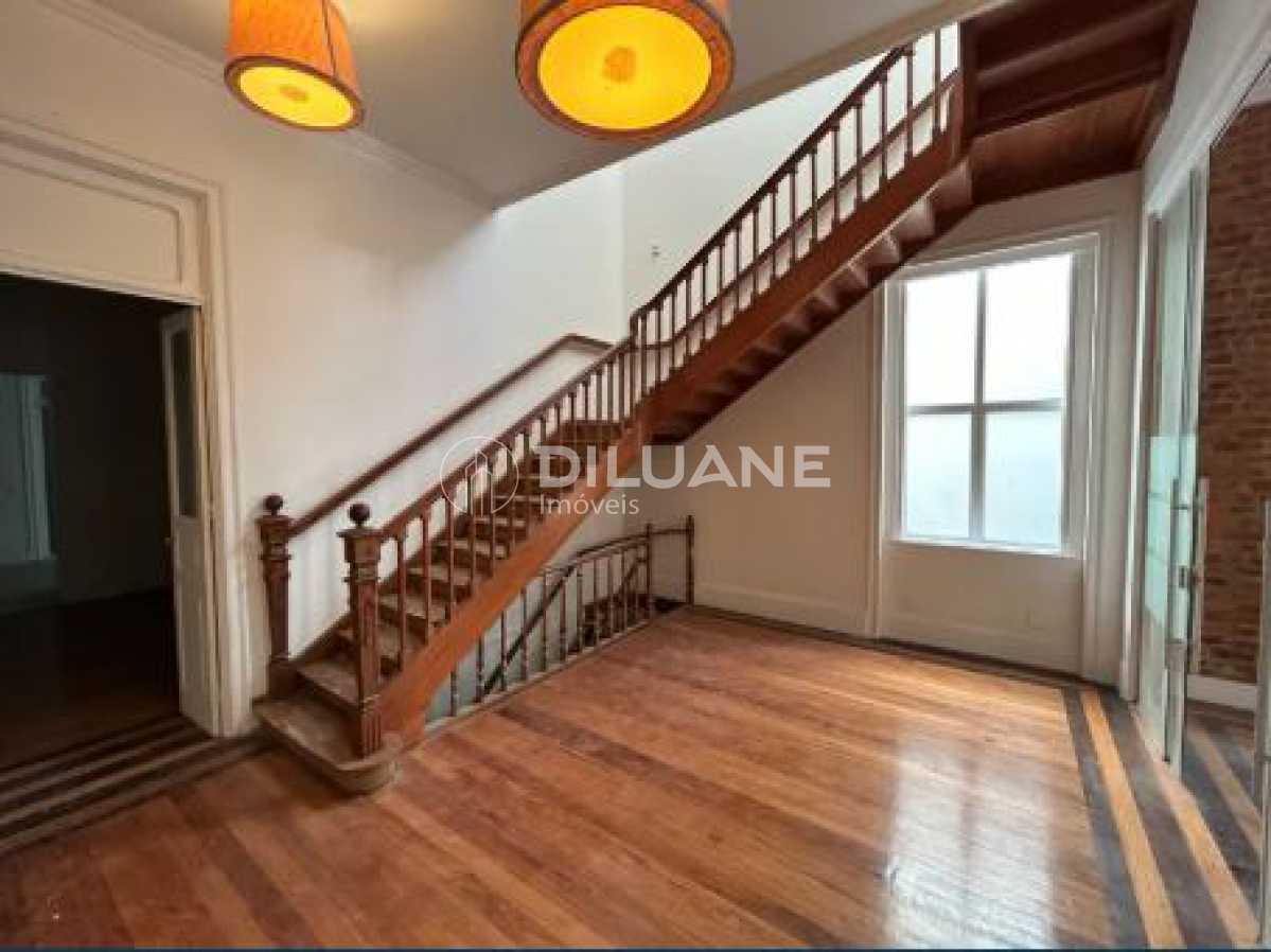 WhatsApp Image 2024-12-13 at 1 - 4