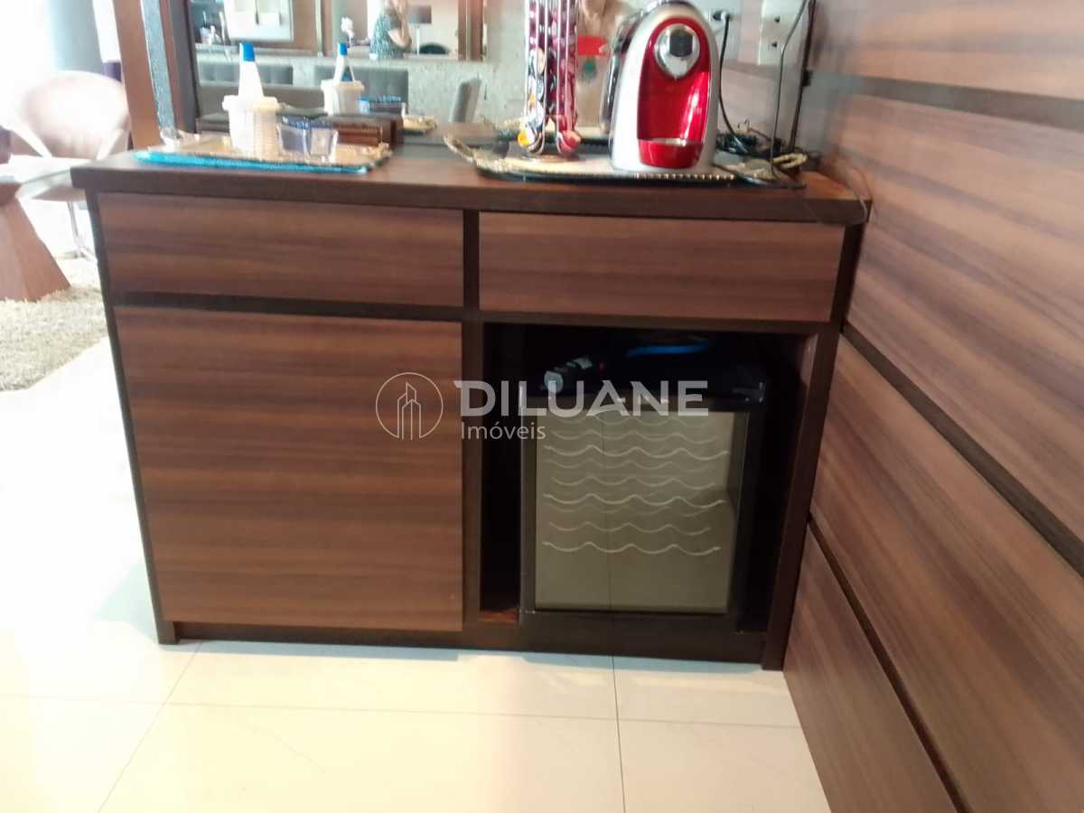 armário com adega. - 18