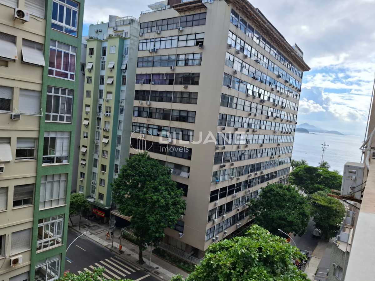 Vista lateral mar. - 1