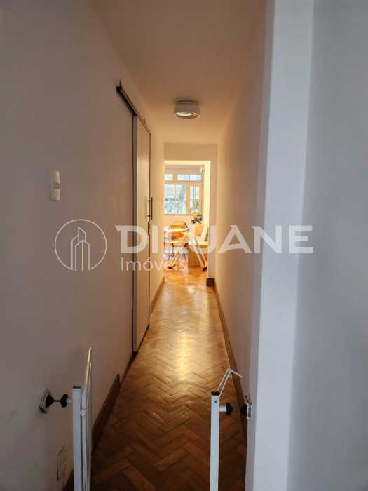 Conheça Imagem0018. do imóvel - Imóvel Belo e Confortável na Maestro Francisco Braga, Copacabana, 3 quartos, 125m² - CPAP31201 - 18 Imagem0018. - 18