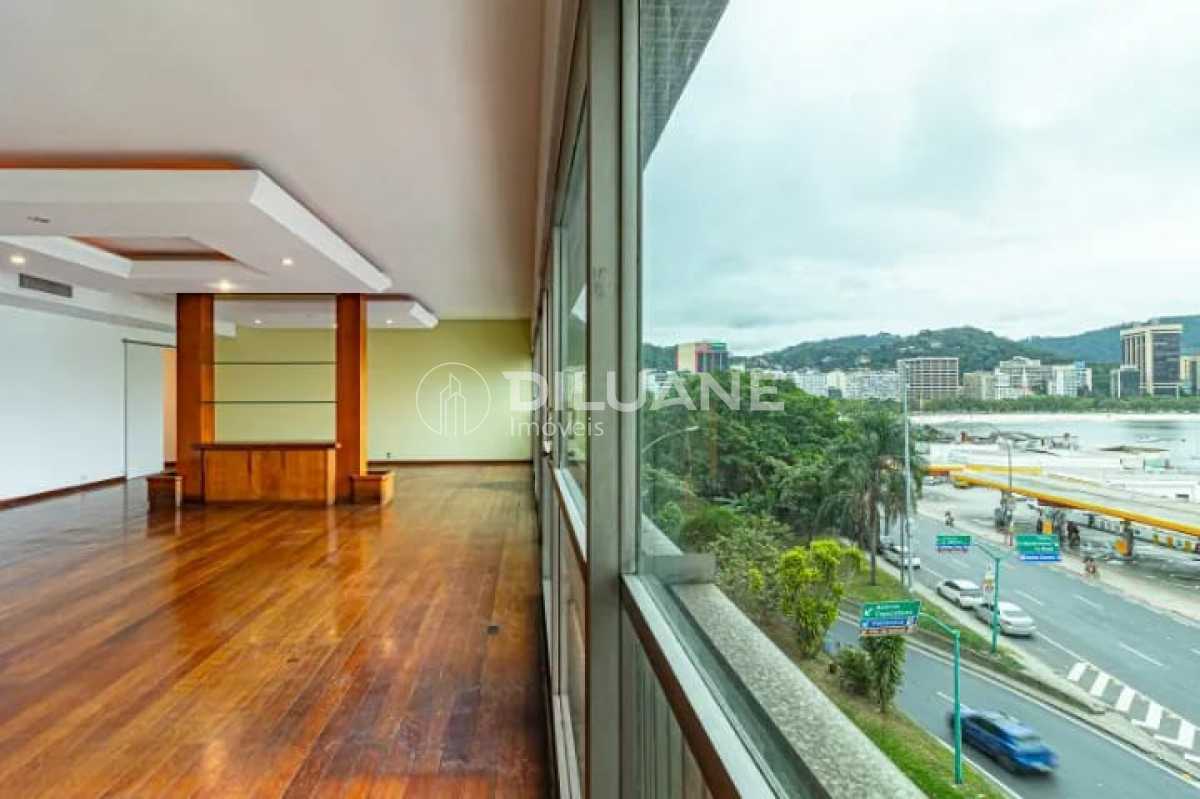 Conheça WhatsApp Image 2025-04-01 at 1 do imóvel - Magnífico apartamento frontal vista deslumbrante da Enseada - BTAP40313 - 4 WhatsApp Image 2025-04-01 at 1 - 4