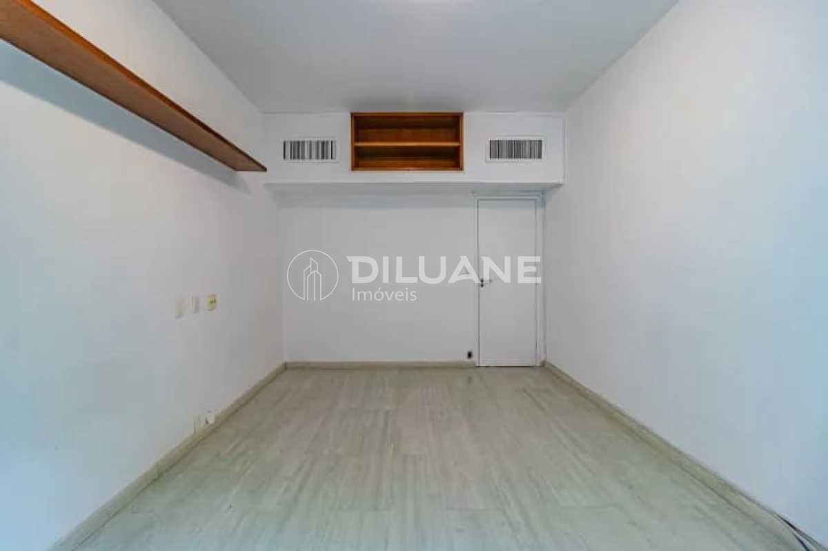 Conheça WhatsApp Image 2025-04-01 at 1 do imóvel - Magnífico apartamento frontal vista deslumbrante da Enseada - BTAP40313 - 9 WhatsApp Image 2025-04-01 at 1 - 9