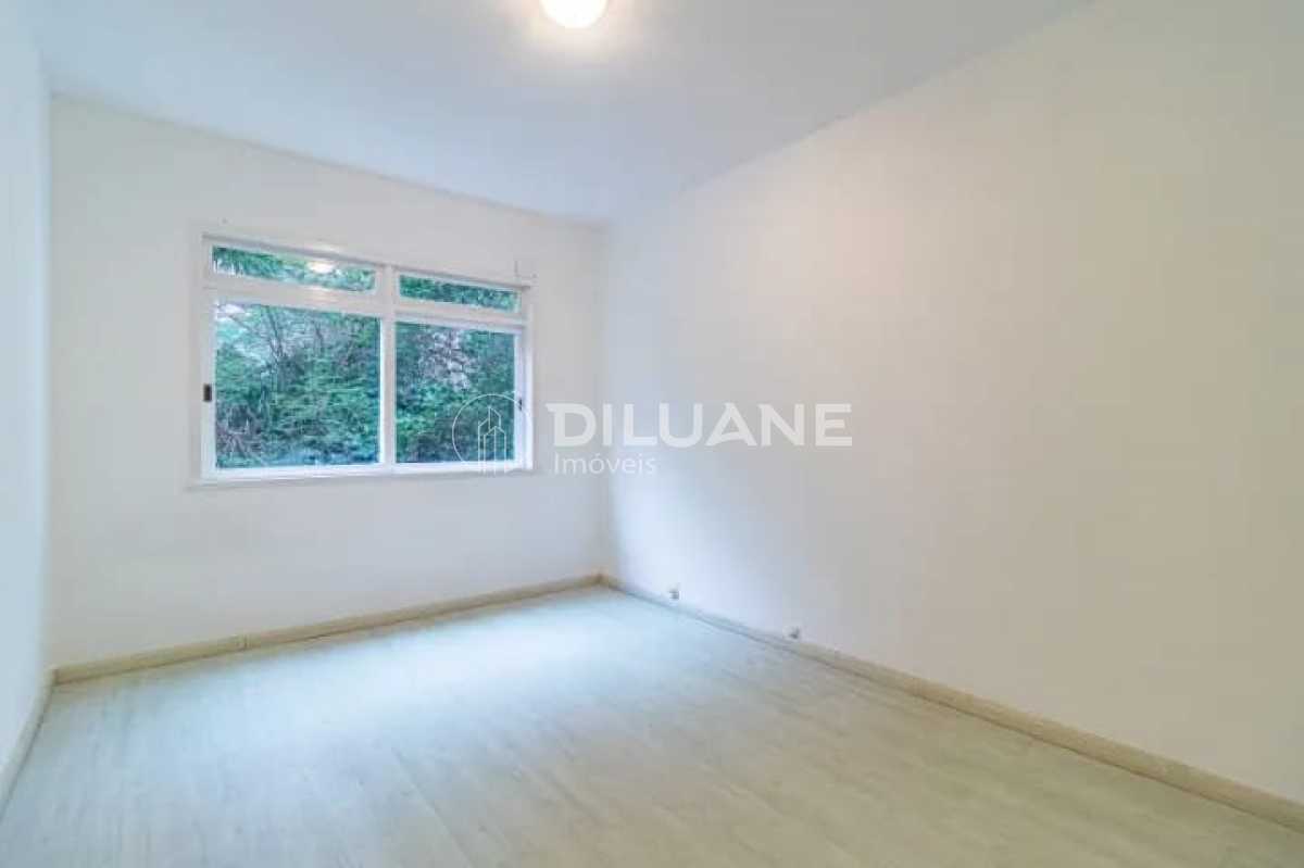 Conheça WhatsApp Image 2025-04-01 at 1 do imóvel - Magnífico apartamento frontal vista deslumbrante da Enseada - BTAP40313 - 10 WhatsApp Image 2025-04-01 at 1 - 10